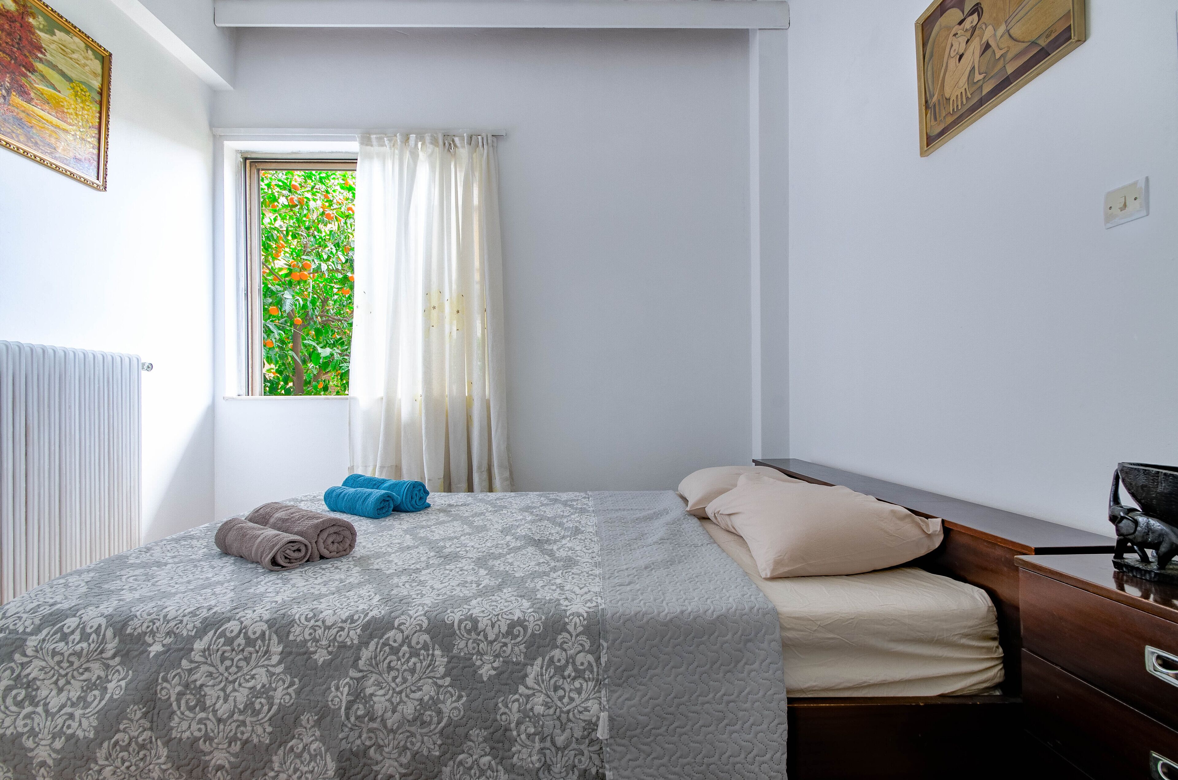 4u apartment athens! 2 min walk pefkakia metro athens center