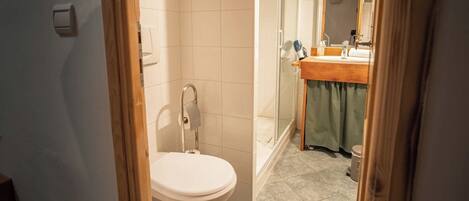 Vasca, asciugacapelli, asciugamani