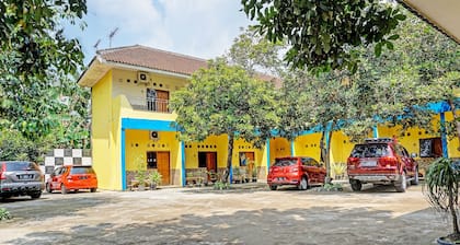 Hotel O Family Blitar