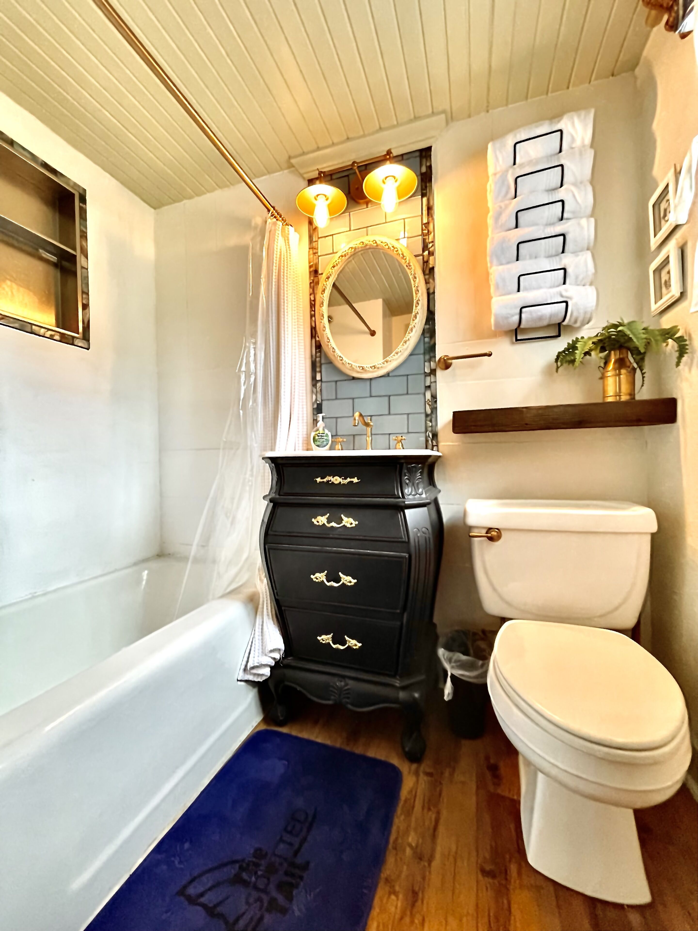 Lakefront - Real Fish Camp - Reel Fishermen