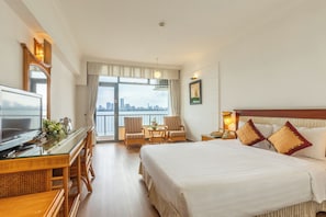 Deluxe Room, Lake View | Premium bedding, desk, soundproofing, free WiFi -  Thang Loi Hotel Hanoi (Hanoi)