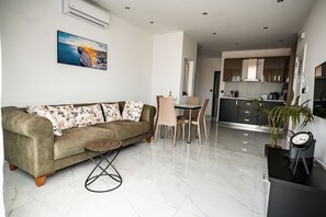 Living area - Cittadella View Luxury Penthouse  (Victoria)