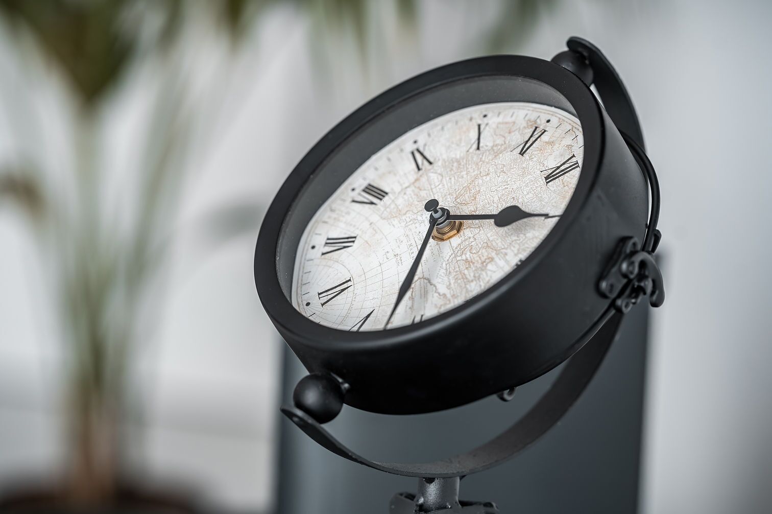 Luxury Apartment | Living area | 42-inch LED TV with digital channels, TV