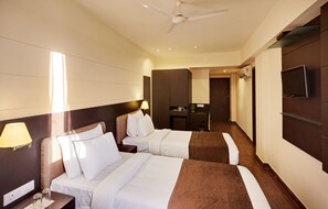 1 bedroom, minibar, in-room safe, desk