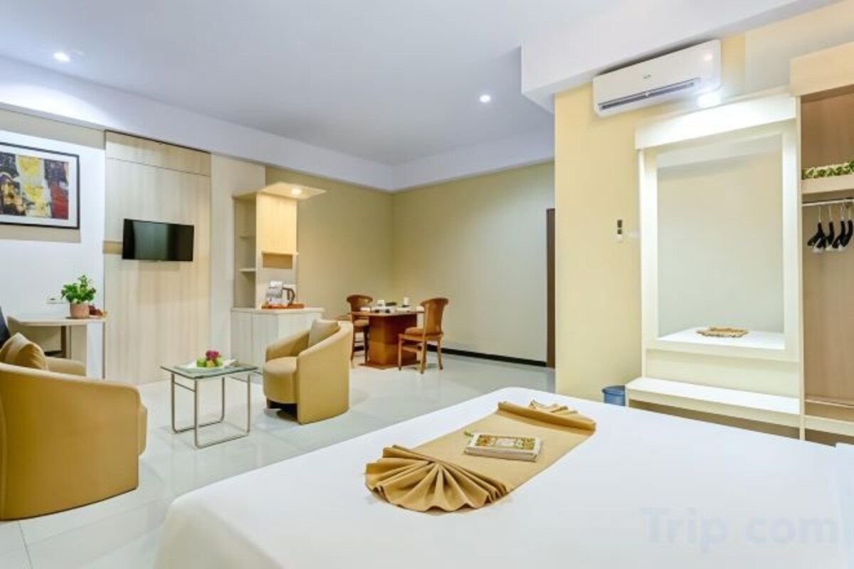 Desk, iron/ironing board (on request), free WiFi, bed sheets