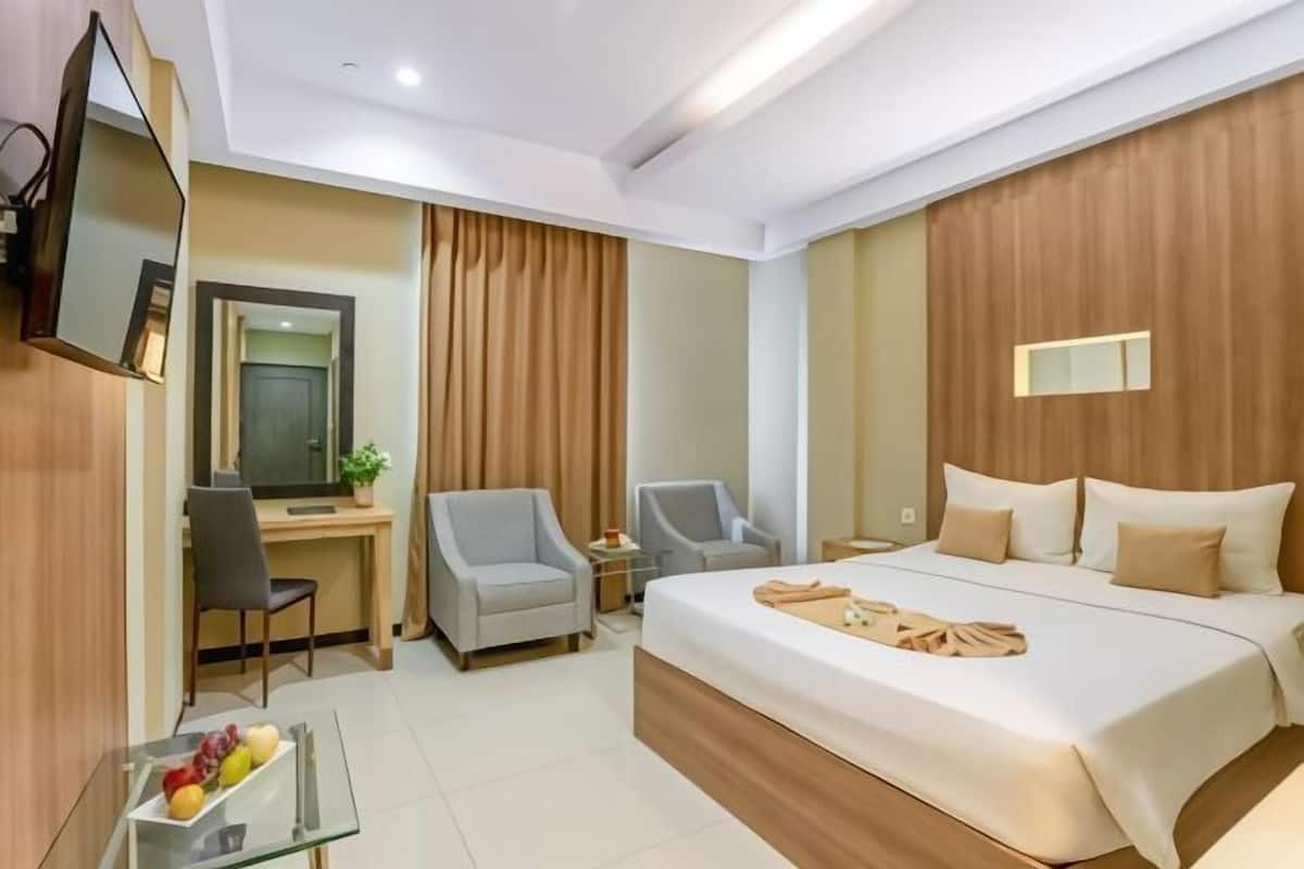 Desk, iron/ironing board (on request), free WiFi, bed sheets