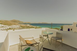 Prestige Suite Sea View | Beach/ocean view - Opal Paros (Paros)