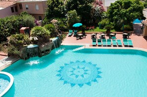 Außenpool (je nach Saison geöffnet)