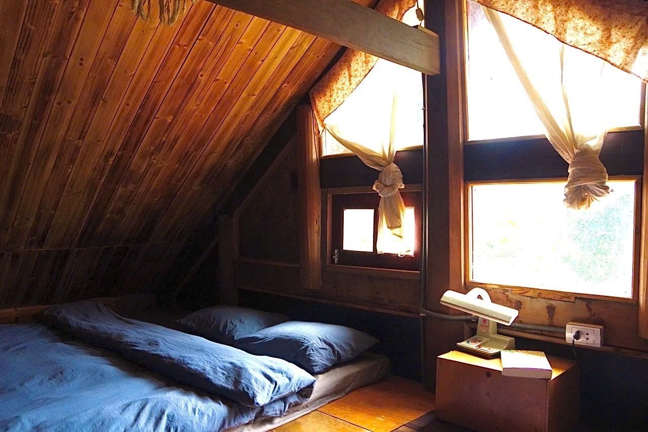 Premium bedding, free WiFi, bed sheets