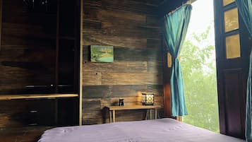 Peralatan tempat tidur premium, Wi-fi percuma, cadar katil