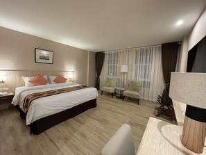 Colchones con efecto memoria, artículos del minibar gratis y escritorio 