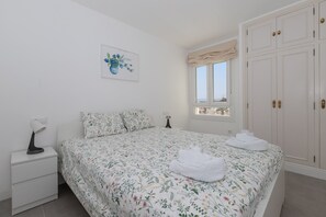 2 makuuhuonetta, vuodevaatteet