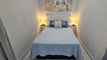 1 chambre, fer et planche à repasser, Wi-Fi gratuit, draps fournis