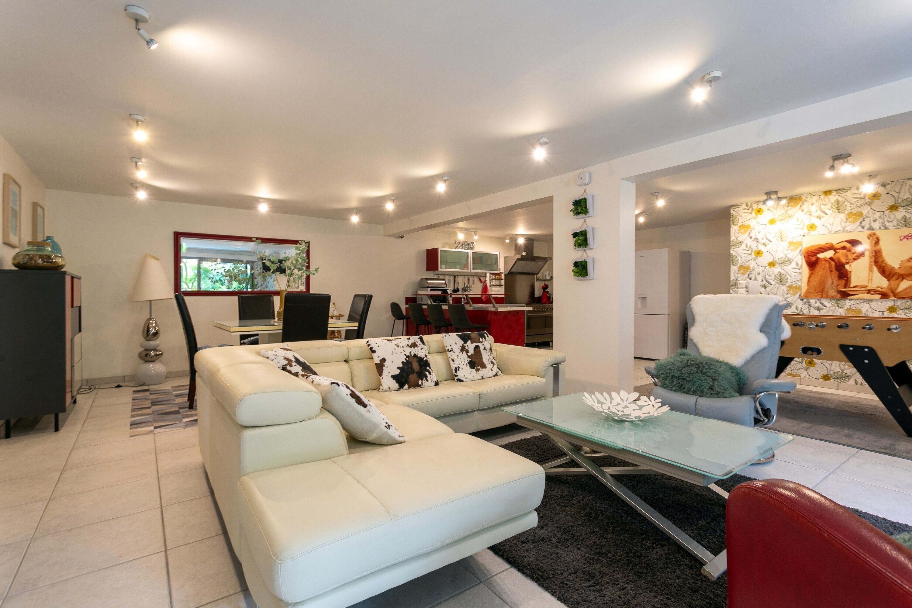 Télévision, cheminée