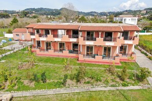 Exterior - Apartment 'Giannis Apartments 5' with Shared Garden, Wi-Fi and Air Conditioning (Kerkyra)