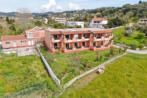 Exterior - Apartment 'Giannis 4' with Shared Garden, Wi-Fi and Air Conditioning (Kerkyra)