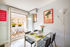 Dining - Holiday Apartment "Bilocale A Nizza" with Private Terrace, Balcony & Wi-Fi (Nice)