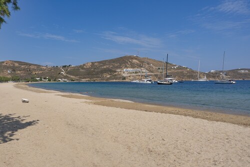 Studio Apartment 'Studios Ninemia Serifos 4' with Sea View, Wi-Fi and Air Conditioning