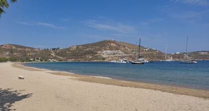 Studio Apartment 'Studios Ninemia Serifos 4' with Sea View, Wi-Fi and Air Conditioning