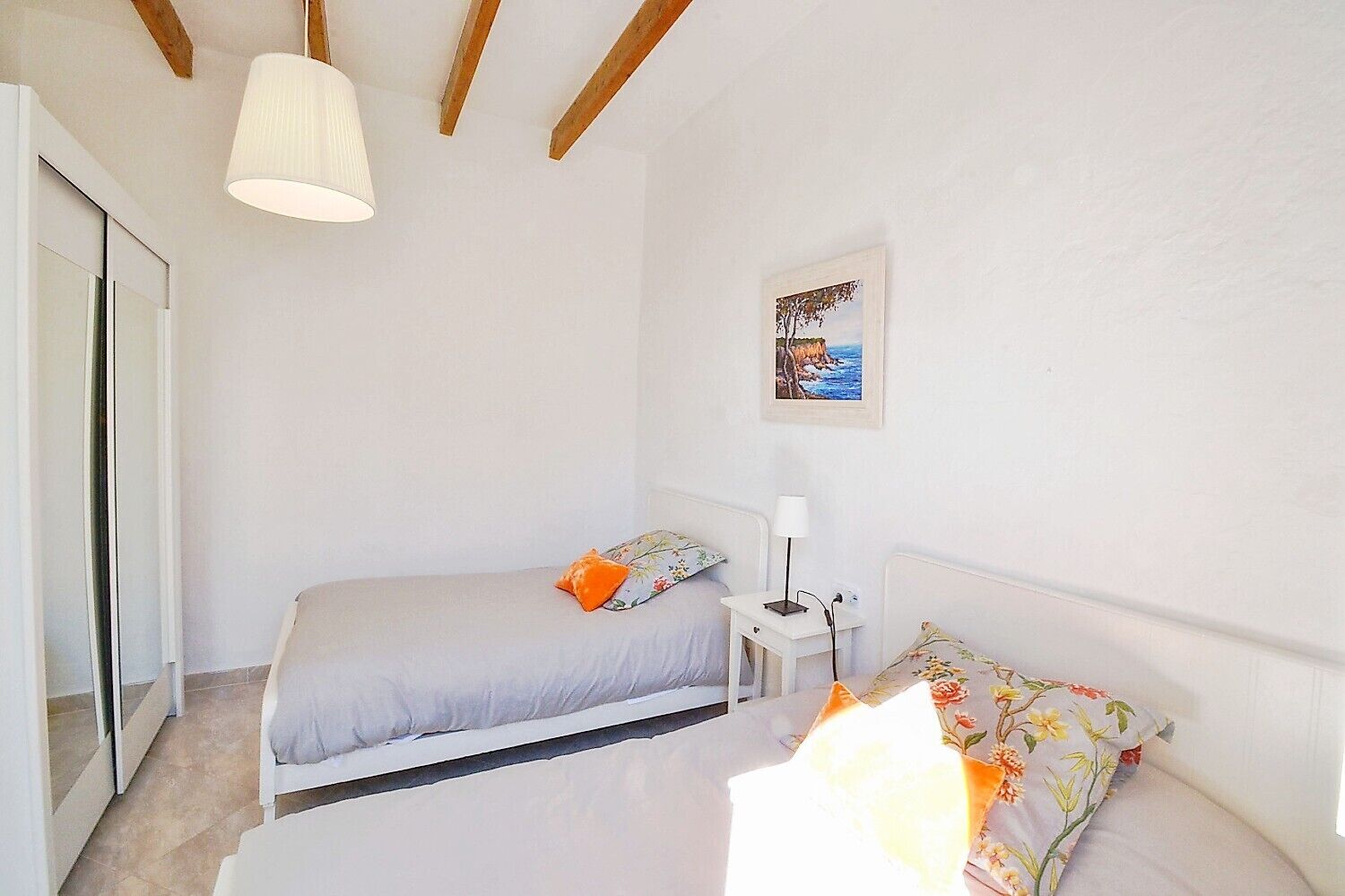 3 dormitorios, tabla de planchar con plancha, wifi gratis y ropa de cama