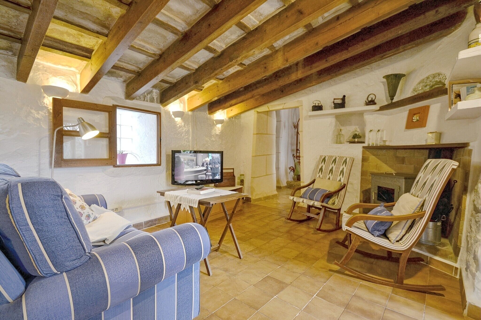 Fernseher, Kamin