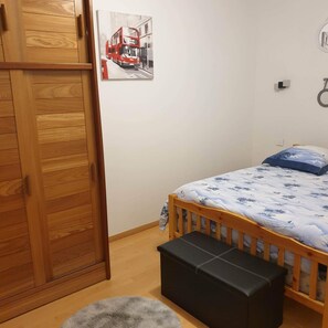 1 chambre, Wi-Fi gratuit, draps fournis