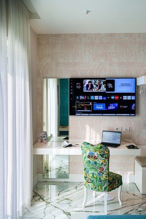 Interior - Apartment 'Gio Mar Blu' with Sea View, Wi-Fi and Air Conditioning (Piano di Sorrento)