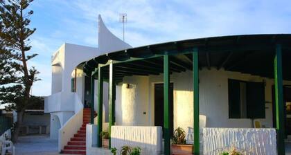 Villetta Parisi at 20 meters from the sea with Sea View and Terrace