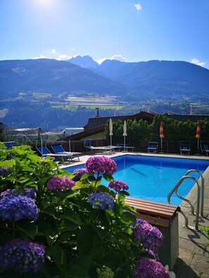 Pool - Apartment "Kleon 4" with Mountain View, Shared Pool and Wi-Fi (Riffian)