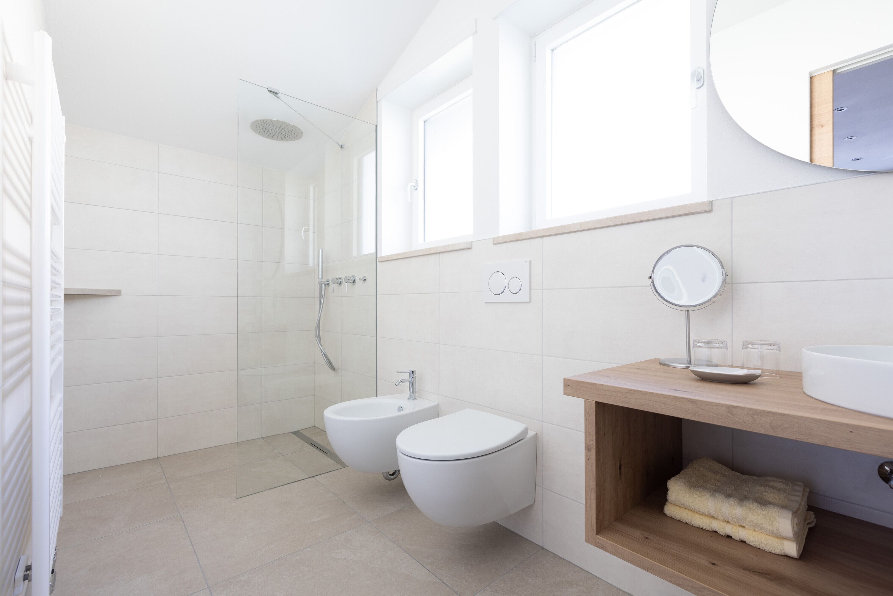 Doccia, asciugacapelli, asciugamani