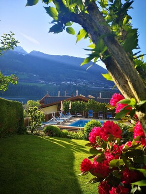 Pool - Apartment "Kleon 1" with Mountain View, Shared Pool & Wi-Fi (Riffian)