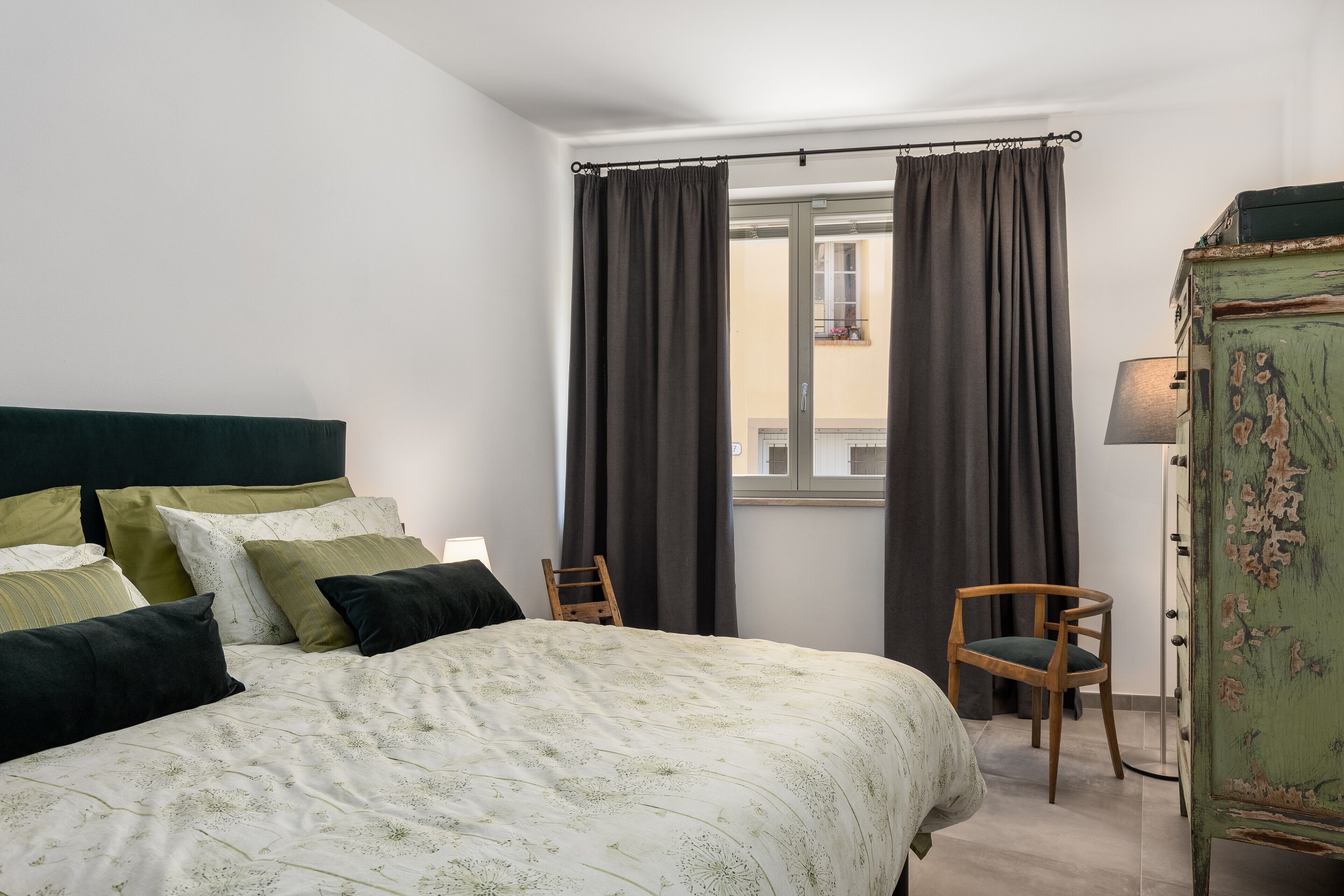 2 室のベッドルーム、アイロン / アイロン台、WiFi (無料)、ベッドシーツ