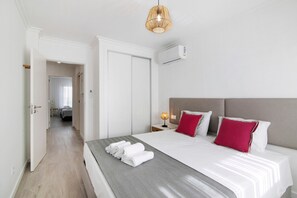 3 makuuhuonetta, silitysrauta/-lauta, ilmainen Wi-Fi, vuodevaatteet