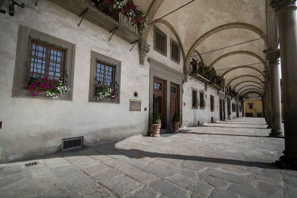 Loggiato dei Serviti