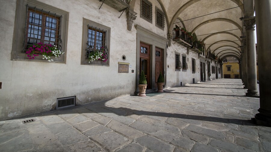 Loggiato dei Serviti