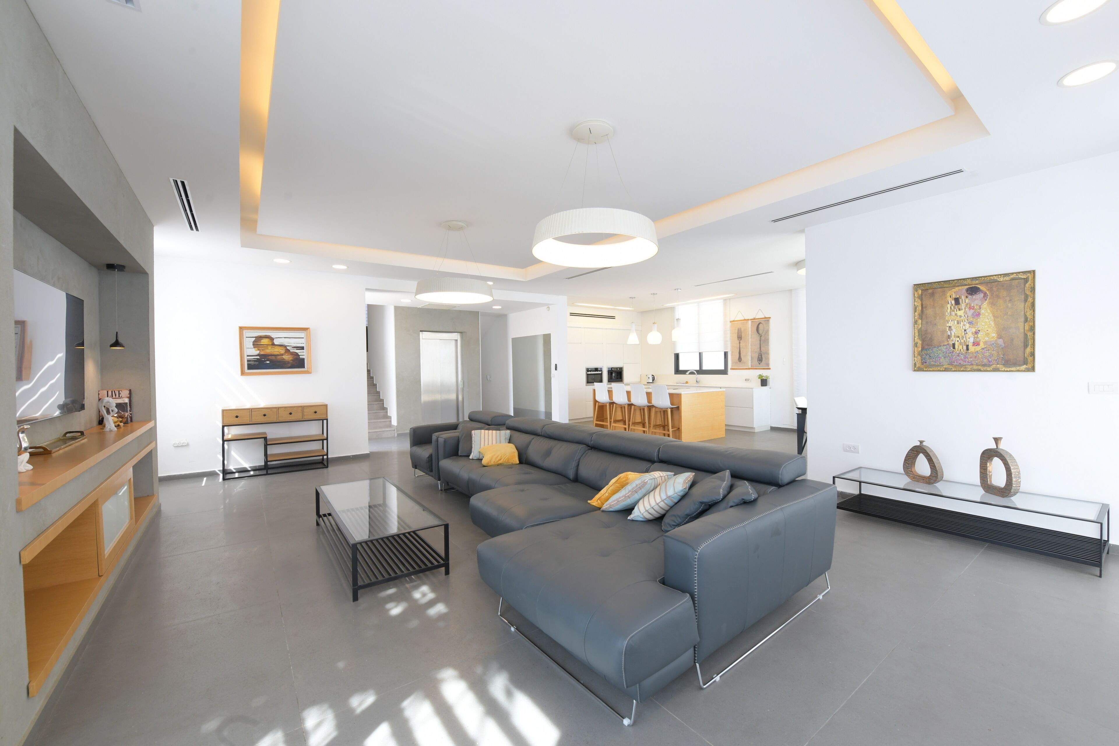 TV connectée, table de tennis de table