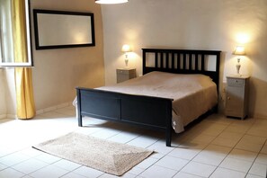 4 Schlafzimmer, kostenloses WLAN, Bettwäsche