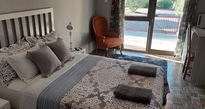Victoria Oaks Beaufort West Guest House
