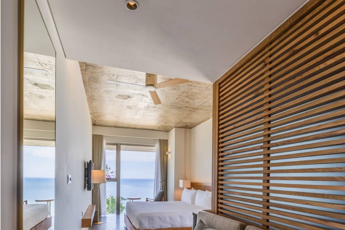 Panoramic Room | In-room safe, blackout drapes, soundproofing, iron/ironing board