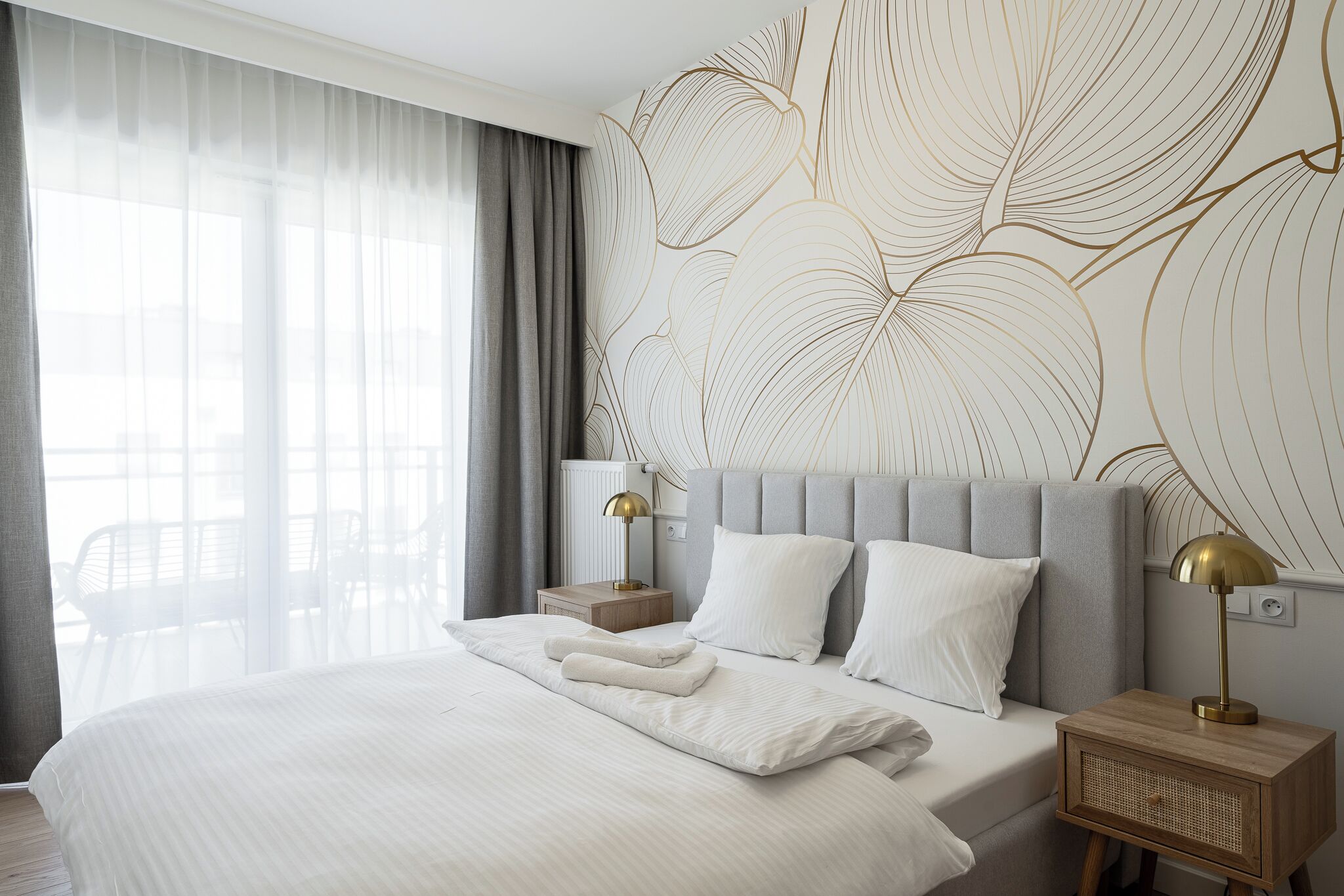 ملاءات للفراش لا تسبب الحساسية ومكواة/لوح كي وواي فاي مجانًا