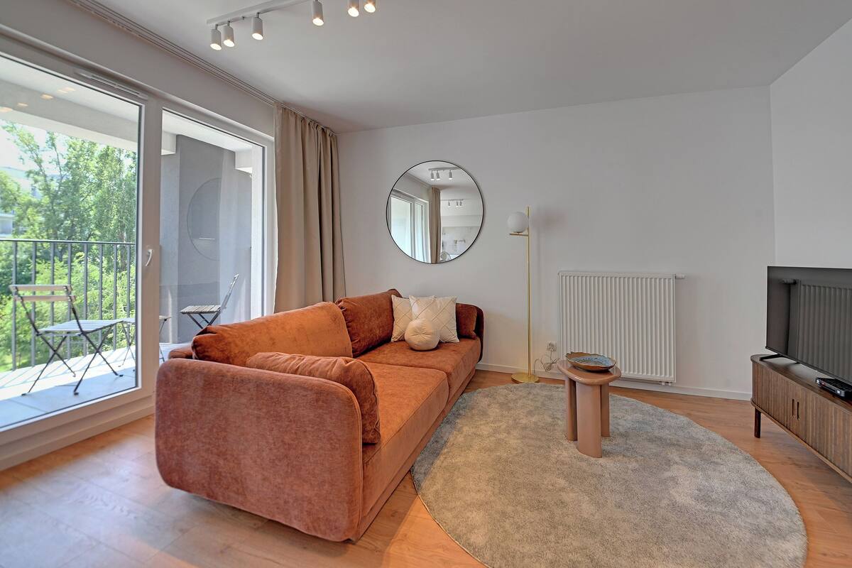 Apartment | Hypo-allergenic bedding, iron/ironing board, free WiFi, bed sheets