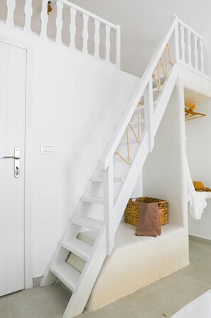 Interior - Seaclusion (Santorini)