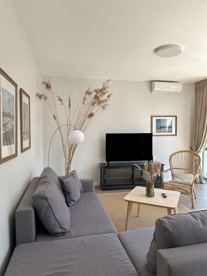 TV - Apartment by the sea J-3 (Palanga)