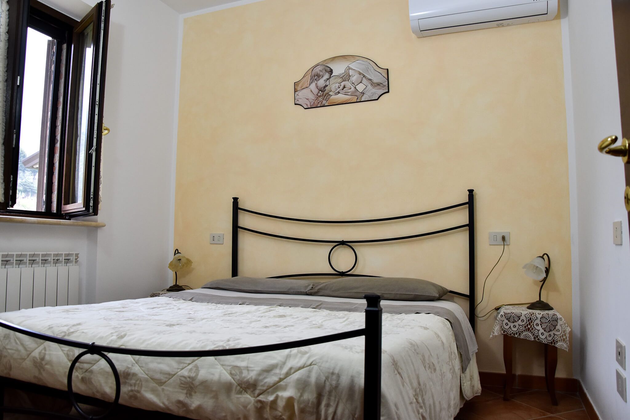 Large and spacious apartment in Assisi for 6 guests