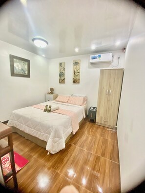 3 bedrooms, iron/ironing board, Internet, bed sheets