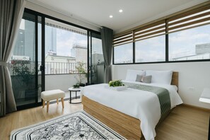 高级公寓 | 1 多间卧室、办公桌、遮�光窗帘、隔音
