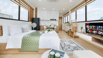 1 habitación, escritorio, cortinas blackout y sistema de insonorización