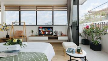 1 habitación, escritorio, cortinas blackout y sistema de insonorización