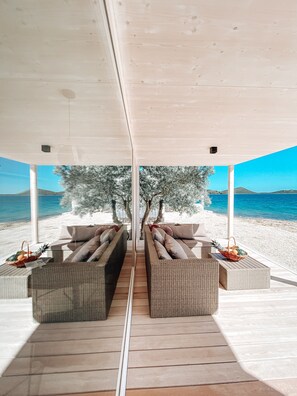 Deluxe House | Terrace/patio