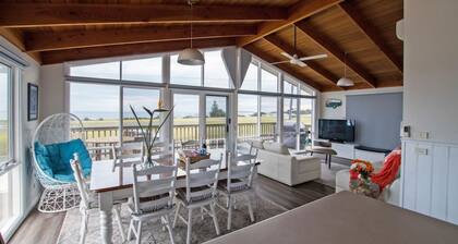 Killy Views Stunning Waterfront Pet Friendly Fireplace Free EV Charger 7 kW